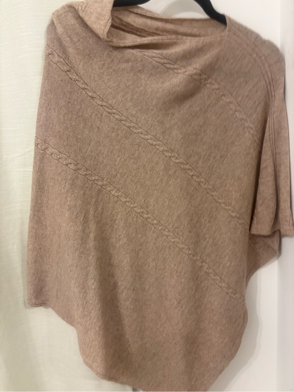 Women’s Cozy Cable-Trim Poncho Sweater - Beige